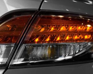 Кто не включает поворотники?