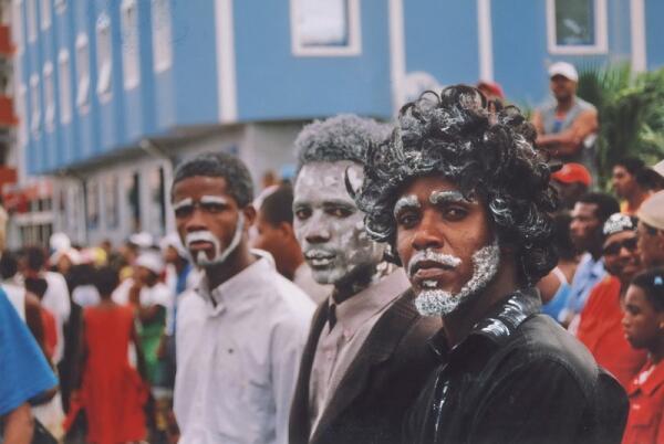 Канавал в Минделу. Маски и лица