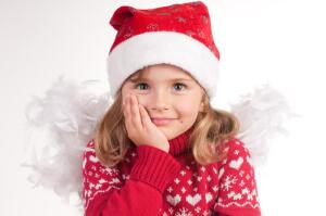 Это детям не дарить, или Чему не место под новогодней елочкой?