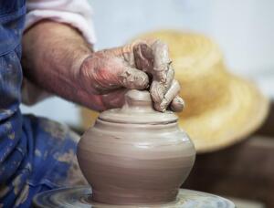 Топохимия - это поверхностная химия?