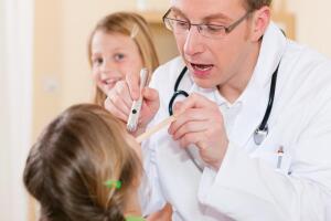 Чем опасна ангина у детей? Профилактика и лечение