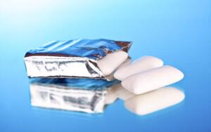 Как была написана самая известная русская песня о... жвачке? Ко дню рождения А. Васильева, лидера группы СПЛИН