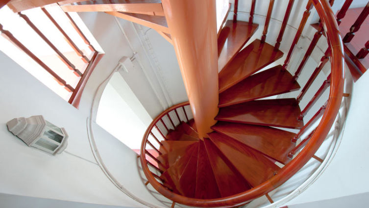 Как выбирают лестницы для домов?