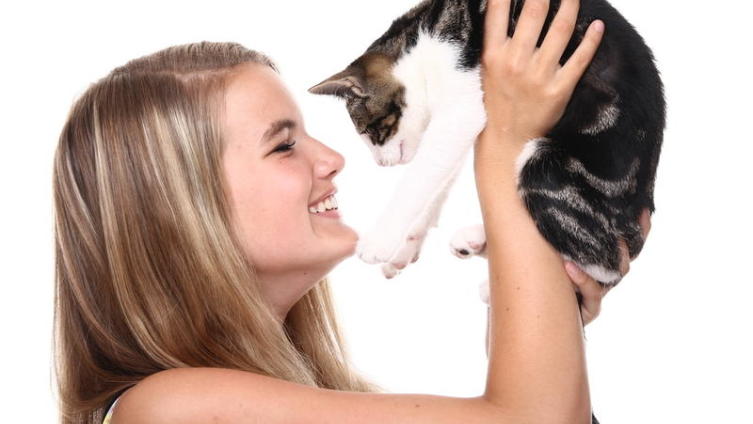 Чем может быть полезна кошка в доме?