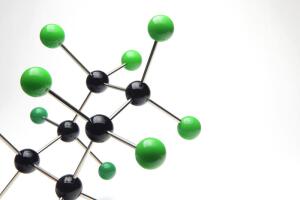 Чем отличается химия высоких энергий от обычной химии?