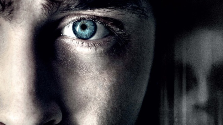 Женщина в чёрном