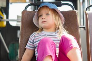 Чем увлечь ребёнка, скучающего в транспорте?