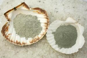 Как использовать голубую глину?