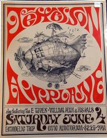 Говорят, что JEFFERSON AIRPLANE - сленговое название согнутой спички, с помощью которой докуривают остатки косяка. Но гитарист Кауконен утверждал, что оно взято из 