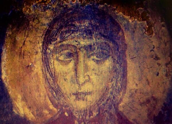 Одна из сохранившихся фресок. Считается, что на ней изображена игуменья монастыря Ефросинья Полоцкая. 