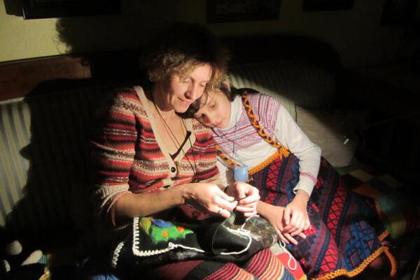 Вечер того же дня. В гостях у Розвиты между обедом и чаем