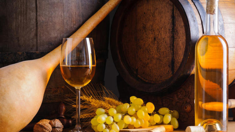 Как приготовить домашнее виноградное вино?