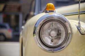 Водительская солидарность. Что означают условные сигналы на дороге?