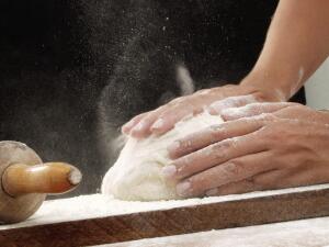 Какое тесто можно приготовить для пиццы?