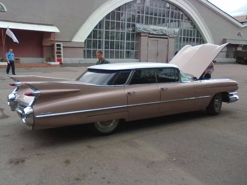 Cadillac семидесятых годов