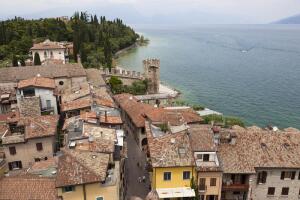 Хотите попасть в сказку? Сирмионе - волшебство рядом