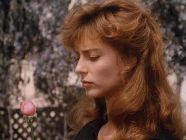 Рэйчел Уорд в роли Мэгги