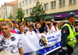 Как проходят гей-парады в Европе? Вильнюс, 27 июля 2013