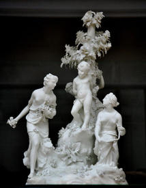 Три грации, разоружающие Купидона. 1777, по рисунку Анжелики Кауфман, Victoria and Albert Museum, Лондон, Англия