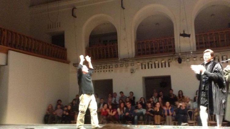 Финальная сцена спектакля