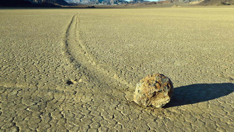 Долина блуждающих камней: самая большая загадка нашей планеты?