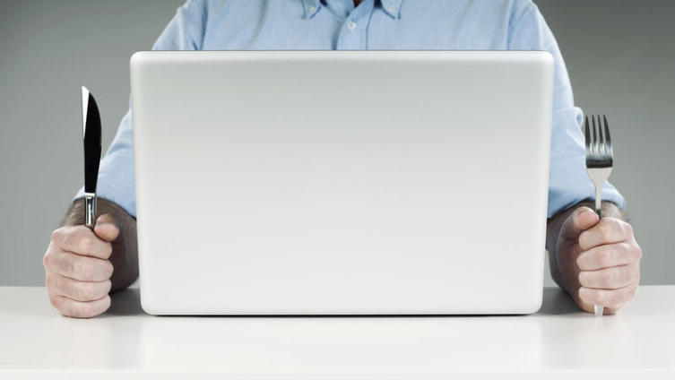 Какие преимущества имеет заказ еды на дом через интернет?