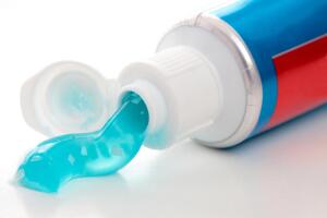 Как использовать зубную пасту в домашнем хозяйстве?