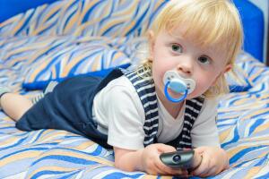 Как же правильно воспитывать детей? Влияние современных СМИ и методы борьбы с ними