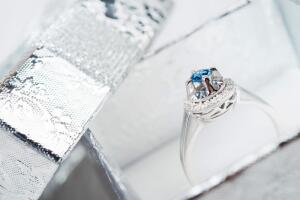 Почему платину так называют?