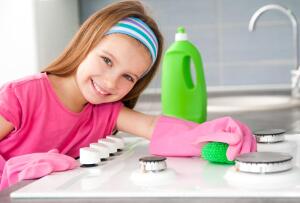 Как приобщить детей к домашнему труду?