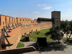 Какое из Семи чудес Украины - самое-самое? Луцкий замок