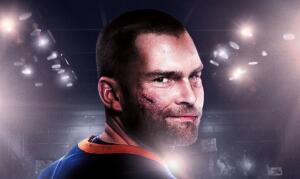 «Вышибала» (2011). Как насчет подраться в хоккей?