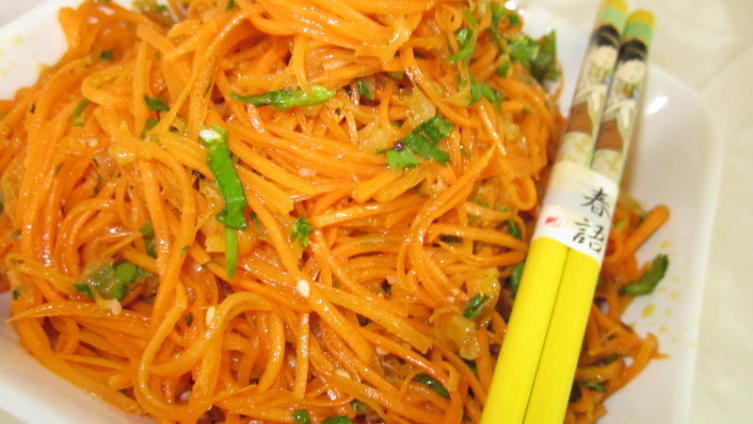 Морковка по-корейски 