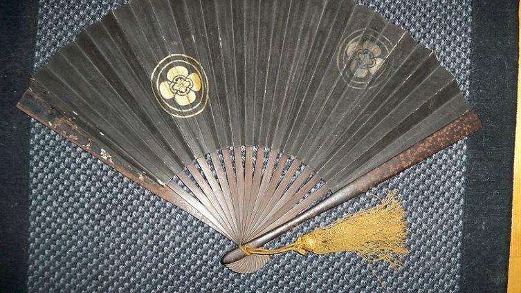 Японский боевой веер. Как листок для обмахивания стал личным оружием?