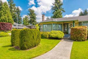 Как облагородить свой участок? Сам себе ландшафтный дизайнер