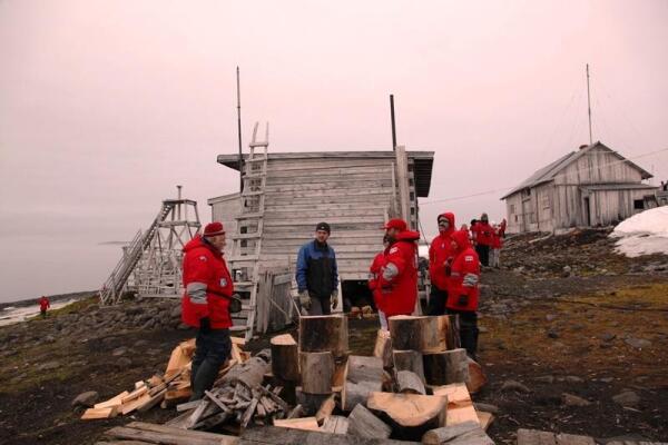 Архангелогородская экспедиция готовится к холодам