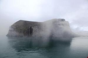 Чем интересна скала Рубини в бухте Тихой?