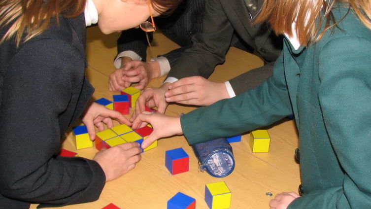 Детишки другие, а куб Линка тот самый