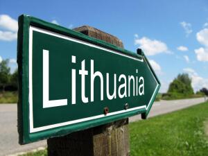 Как литовская банкнота номиналом 10 литов связана с русской культурой?