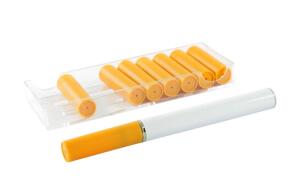 Помогают ли электронная сигарета и никотиновый пластырь бросить курить?