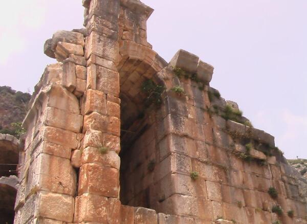 Монументальные постройки