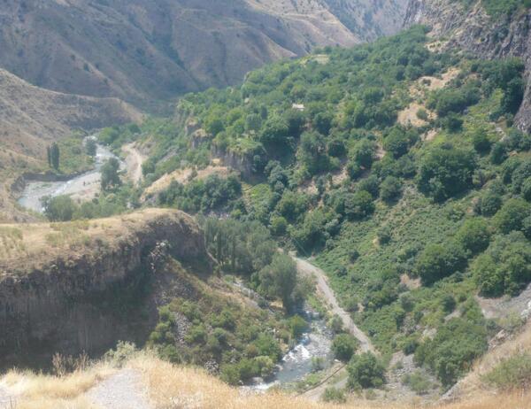 Ущелье реки Азат