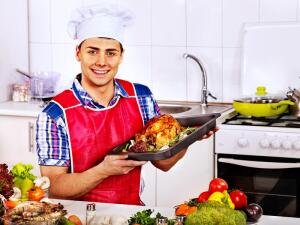Мужчина на кухне: какие блюда нужно готовить, чтобы дожить до 100 лет?