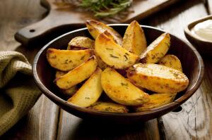 Как приготовить сказочный деревенский картофель?