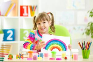 Чем пластилинография полезна для пятилетних детей?