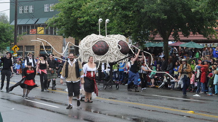 Летающий макаронный монстр