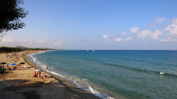 Пляж Марина Де Кардиду
