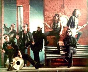 Как Кинчев выбрал чёрно-красную гамму, написал «Тоталитарный рэп» и объяснил, что такое «рок-н-ролл»?