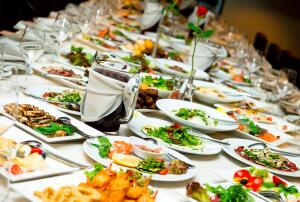 Как приготовить много и вкусно для большого количества гостей?
