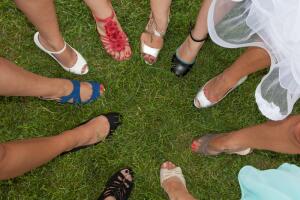 Как женские ноги вырвались на свободу? Часть 1: от ступни до щиколотки